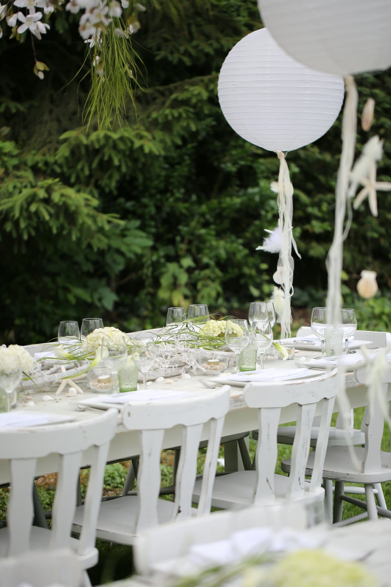Location tables rondes et rectangulaires Nice - mariage réception - HOVENT